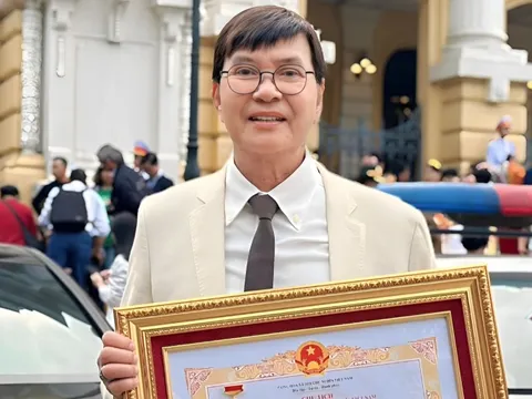 Thanh Điền - nghệ sĩ duy nhất hai lần lên sân khấu nhận danh hiệu NSND
