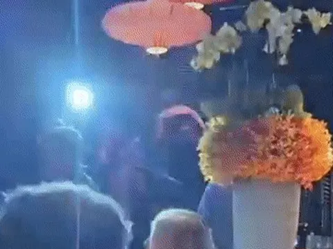 Vệ sĩ của Taylor Swift bị chê thô lỗ