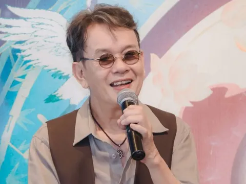 Nhạc sĩ Đức Huy kể chuyện được vợ trẻ chiều