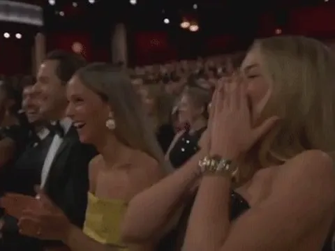 Đô vật John Cena khỏa thân gây sốc trên sóng trực tiếp Oscar 2024