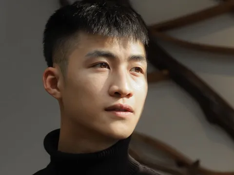 Duy Khánh: ‘Tôi bị một đàn anh chê thẳng mặt vì diễn dở’