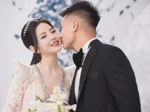 Váy cưới hơn 200 triệu đồng của Chu Thanh Huyền