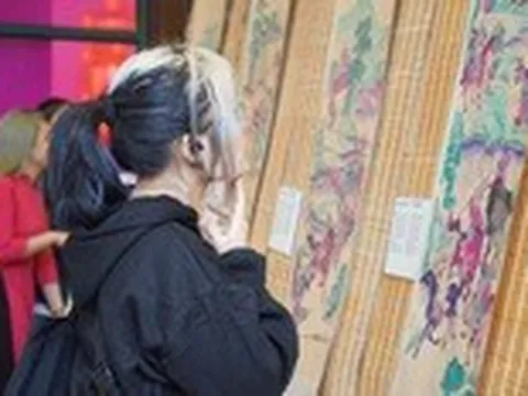 Xem nhiều tích truyện Trung Quốc trên tranh Hàng Trống quý hiếm