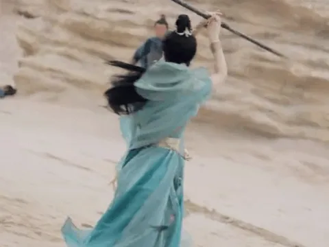 Cảnh võ thuật mãn nhãn giúp Triệu Lệ Dĩnh phá 13 kỷ lục