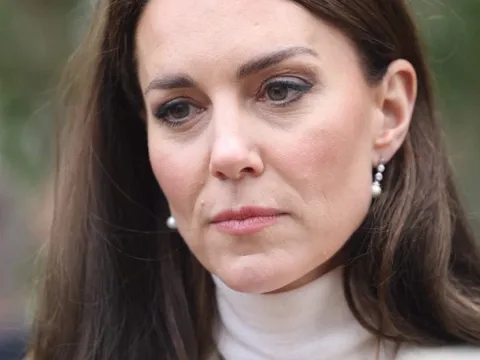 Công nương Kate sốc nặng khi mắc ung thư