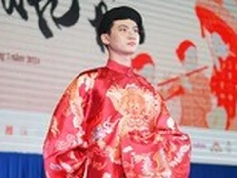 Đưa Việt phục vào phim ảnh bởi tự ái dân tộc