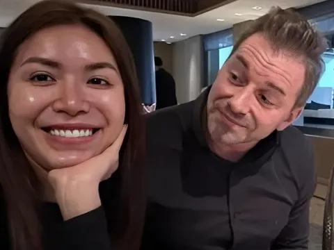 Lý do người mẫu Minh Tú yêu cầu khách mặc đồ đen dự cưới