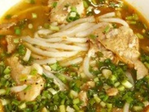 Thương bánh ướt Phương Lang, cháo vạt giường Quảng Trị