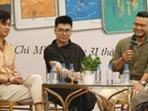 Chúng ta là ai khi công nghệ phát triển như con người?