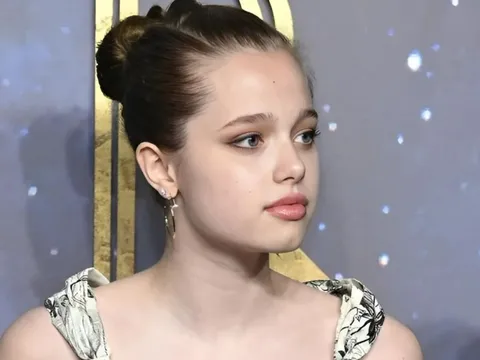 Con gái ruột Brad Pitt ra tuyên bố chống lại Pax Thiên