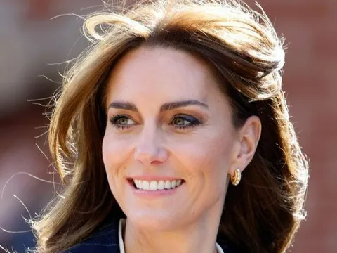 Kate cảm ơn những lời chúc vượt qua bạo bệnh