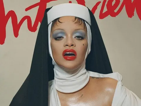 Rihanna gây phẫn nộ