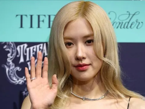 Rosé (BlackPink) bị nghi phẫu thuật thẩm mỹ