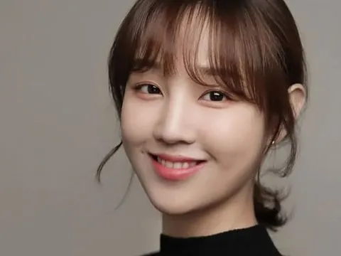 Nữ ca sĩ đột ngột qua đời ở tuổi 30