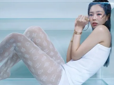 Jennie (BlackPink) còn táo bạo hơn nữa