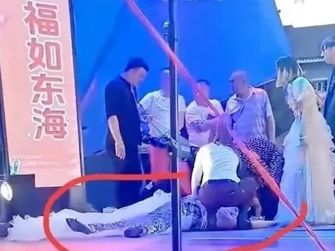 Nữ ca sĩ 30 tuổi đột ngột qua đời khi đang biểu diễn