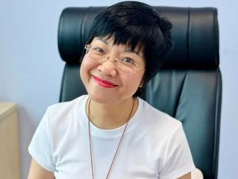 Showbiz 20/4: MC Thảo Vân làm rõ thông tin sai lệch vụ đâm nát đầu xe