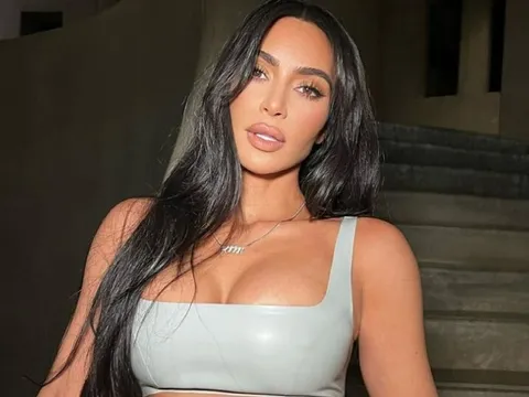 Kim Kardashian mất hơn 100.000 người theo dõi sau khi bị Taylor Swift mỉa mai