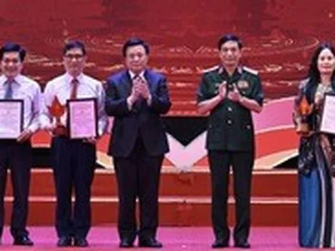 ‘Bảo vệ nền tảng tư tưởng của Đảng là nhiệm vụ và quyết tâm’