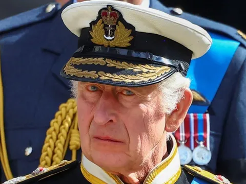Sức khỏe Vua Charles xấu