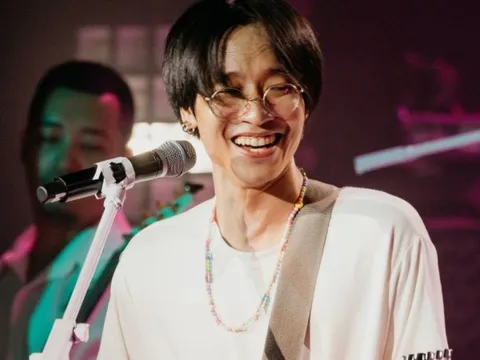 Nam ca sĩ cứu đêm nhạc vỡ trận ở Hà Nội