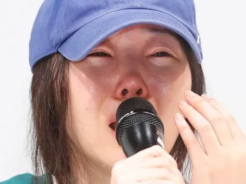 135 phút chấn động showbiz Hàn: CEO Min Hee Jin khóc lóc, chửi thề giữa họp báo