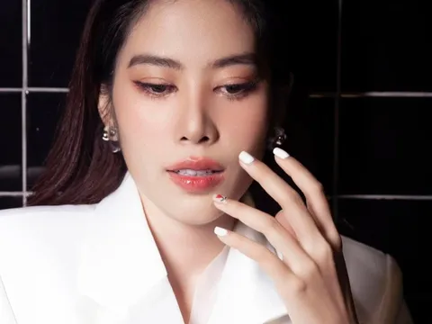 Nam Em cầu xin khán giả buông tha