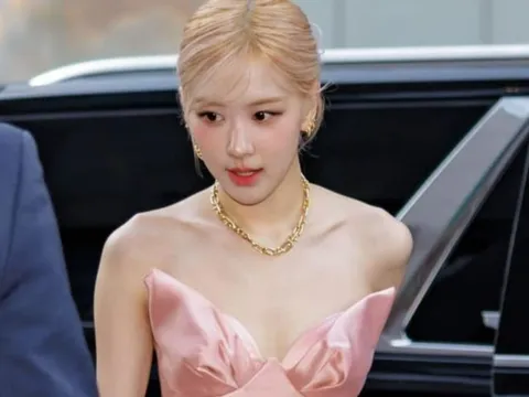 Rosé (BlackPink) được chuyên gia gốc Việt trang điểm