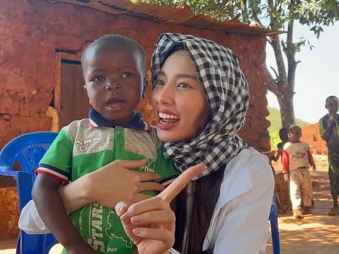 Showbiz 3/5: Ảnh Thùy Tiên hội ngộ Lôi con gây sốt