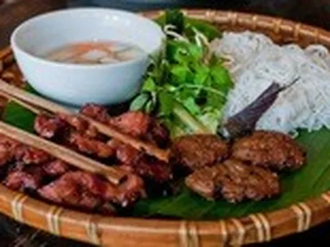 Rough Guides nói năm 2024 đến Việt Nam nhất định phải ăn 9 món này