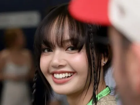 Lisa (BlackPink) đi xem đua xe F1