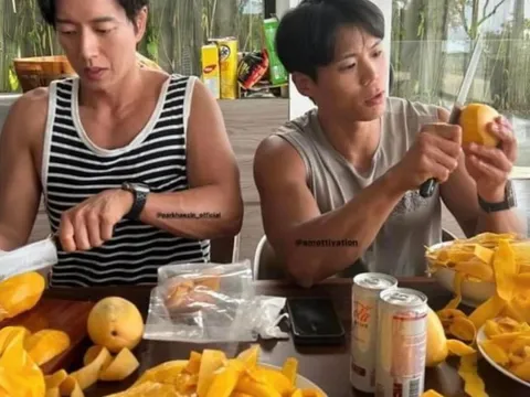 Nhóm tài tử cơ bắp Hàn Quốc ăn 25 kg xoài khi đến Nha Trang