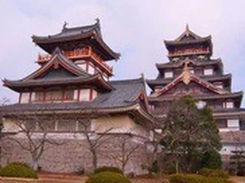 Khiếu nại hình sự với hành vi vẽ bậy ở Fushimi Momoyama, nơi an táng Thiên hoàng Minh Trị