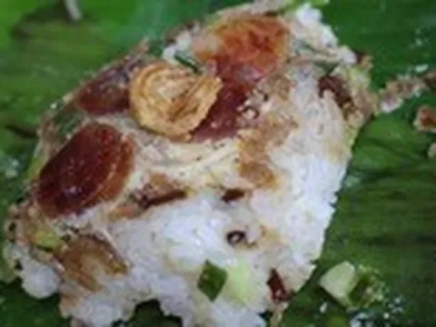 Xôi nhà xác 50 năm nức tiếng Chợ Lớn, nghe rùng rợn mà tấp nập người mua