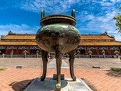 Bản đúc trên cửu đỉnh Huế là độc đáo và duy nhất