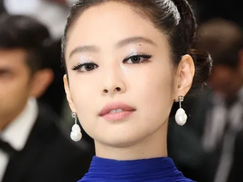 Jennie (BlackPink) gặp thị phi