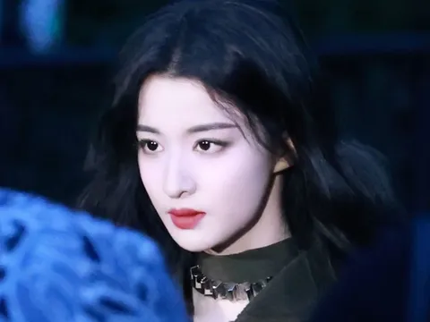 Ống kính hung thần không thể làm lu mờ nhan sắc Vương Sở Nhiên