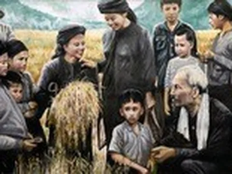 Một Việt kiều Thái Lan vẽ hàng trăm bức tranh về Bác Hồ