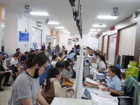 Đà Nẵng: Tăng cường thêm quầy, thêm người giải quyết thủ tục đất đai cho dân bớt “dài cổ”