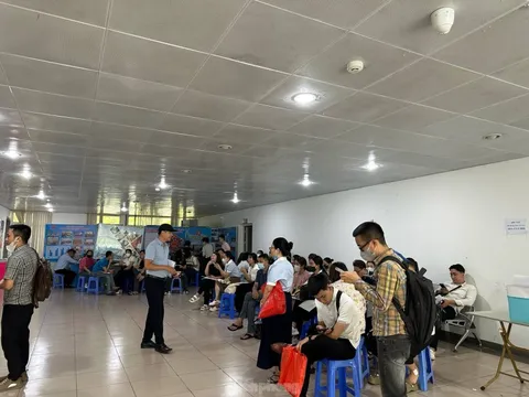 Mua nhà ở xã hội: Từ khổ ải đợi chờ đến kiếp nạn 'cò mồi'