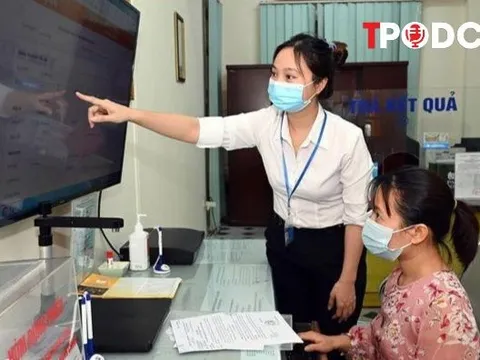 Người dân Hà Nội không phải xếp hàng xin giấy phép xây dựng