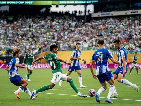 Porto nhọc nhằn cầm chân Palmeiras