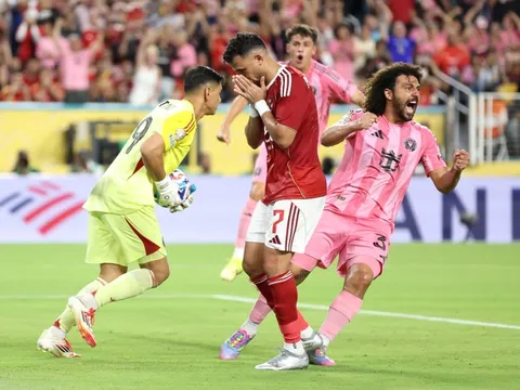 Đá hỏng phạt đền trước CLB của Messi, cầu thủ Ai Cập bị trừ gần 3 tháng lương