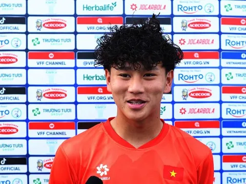 HLV Kim Sang-sik triệu tập cầu thủ từ châu Âu, cùng U23 Việt Nam chuẩn bị dự giải Đông Nam Á