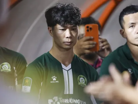 Công Phượng thẫn thờ sau thất bại tại trận play-off