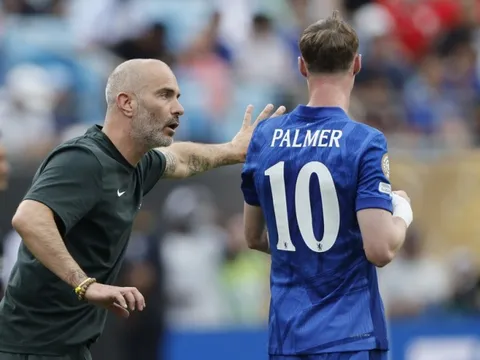 HLV Enzo Maresca nổi điên sau trận đấu kéo dài 5 tiếng của Chelsea