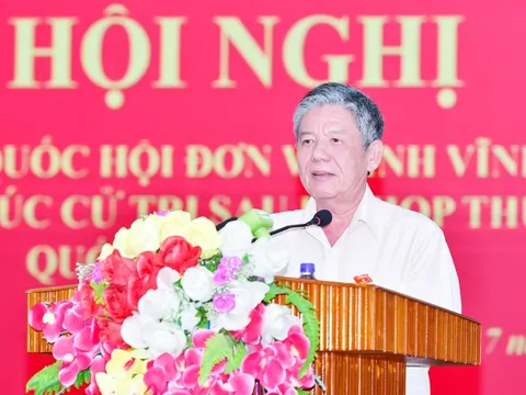 Bí thư Vĩnh Long: Trụ sở dôi dư ưu tiên làm trường học