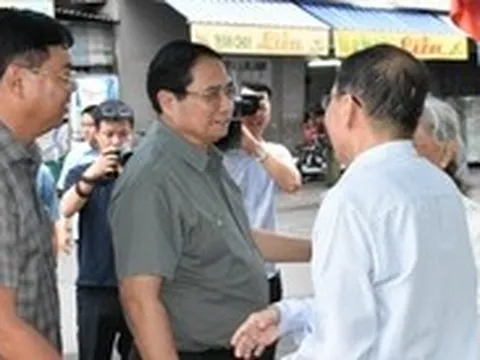 Thủ tướng Phạm Minh Chính thăm, tặng quà nhiều gia đình thương binh ở An Giang