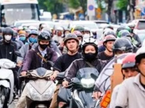 Tách riêng làn cho xe máy hay tổ chức linh hoạt, không đặt dải phân cách cố định?