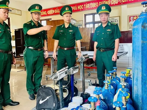 163 bình khí cười bị thu giữ ở Đà Nẵng, hé lộ hiểm họa với giới trẻ sau "cảm giác lâng lâng"